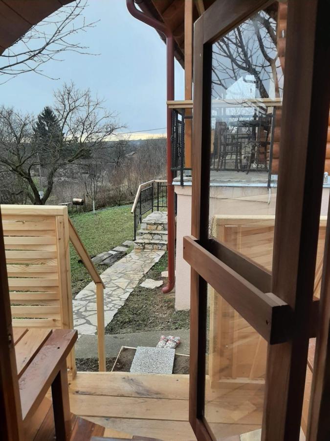 Apartmani Zuti Leptir Vrdnik Exterior photo