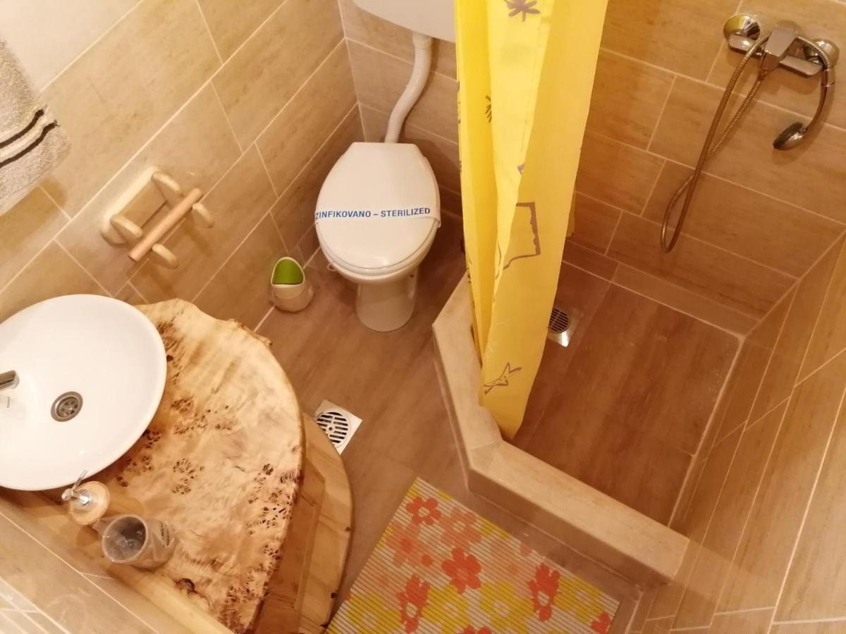 Apartmani Zuti Leptir Vrdnik Exterior photo