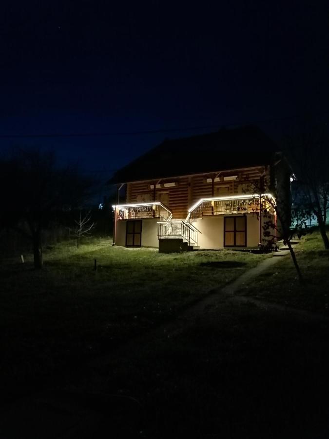 Apartmani Zuti Leptir Vrdnik Exterior photo