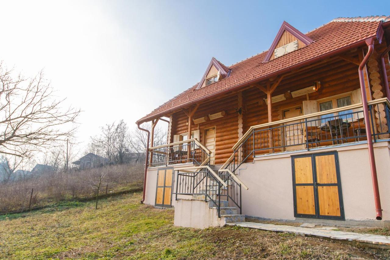 Apartmani Zuti Leptir Vrdnik Exterior photo